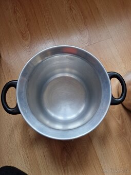 Mliekovar, piskajuci hrniec - 2