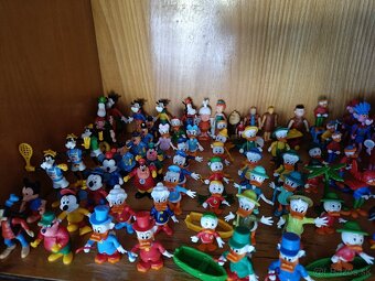 Predám zbierku Kinder figúrok - 2