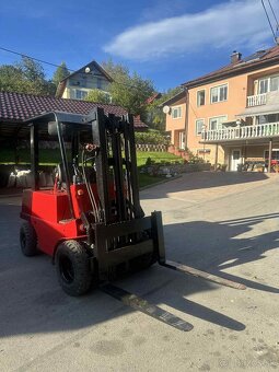 Predám vysokozdvižný vozík - 2