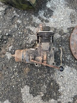 Náhradné diely - 2