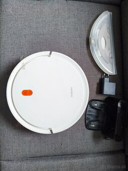 Predám rok používaný vysávač xiaomi - 2