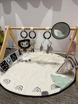 Drevená hrazdička Tiny love s dekou - 2