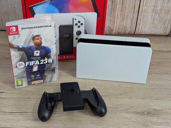 Nintendo Switch OLED, hra FIFA 23 - 2