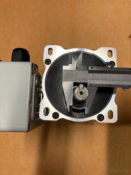 Motor s prevodovkou - 2