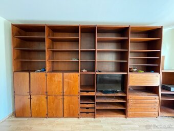 Darujem kvalitnú obývaciu stenu z dreva - 2