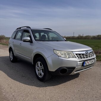Subaru forester 2.0 benzin - 2