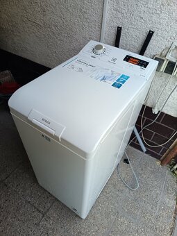 Práčka úzka electrolux - 2