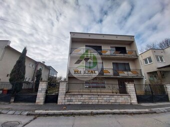 Exkluzívne na predaj priestranný dvojgeneračný rodinný dom - - 2