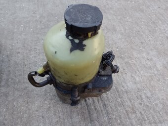 Predám servo čerpadlo na Opel Astra g - 2