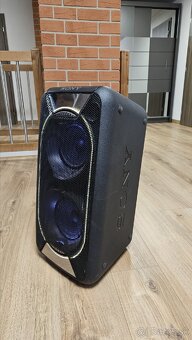 Sony XB90 - 2