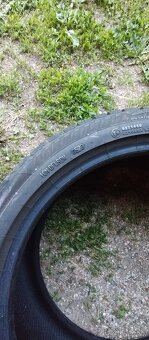 225/40 R18 - 2