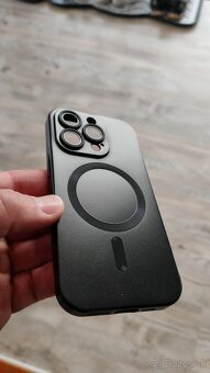 Kryty Iphone 15pro,16pro - 2