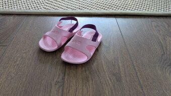 Detske sandale velkost 21-22 - 2