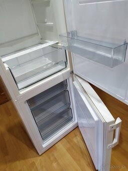 predám kombinovanú cladničku s mrazničkou - 2
