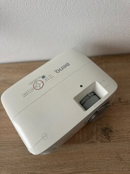 BenQ TH671ST Full HD projektor – málo používaný, ako nový - 2