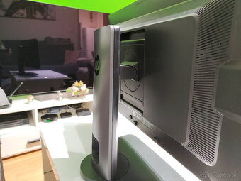 HP Z24i, 24", 16:10, 1920x1200, 60hz - 2