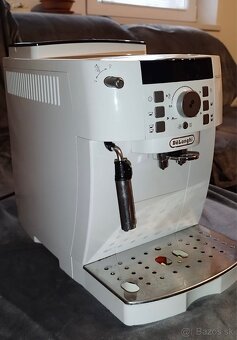Automatický kávovar Delonghi Magnifica S biely - 2