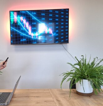 Predám Philips 50PUS8517/12 s podsv. ambilight 50'' 126cm - 2