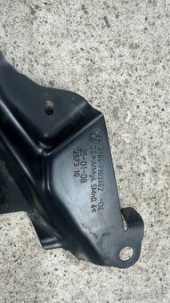 bmw E60 stredný držiak nárazníka 51 64 7 163 462 - 2
