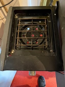 Weber Spirit E-320 – plynový gril s bočným horákom - 2