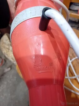 Vysávač a nafukovač do auta - 2