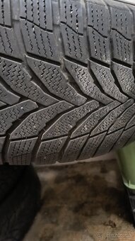 Pneu+disky Toyota Hilux 255/70 R15 - 2