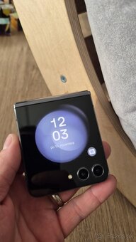 Samsung galaxy Z FLIP 5, 512gb krásny stav - 2