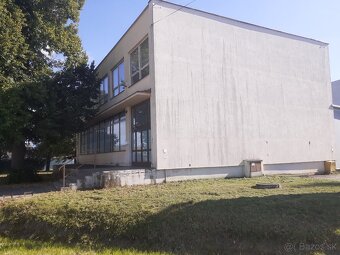 Priemyselná budova v Partizánskom - 2