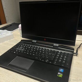 Herný notebook OMEN by HP 15-dc0021nc - 2