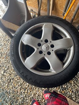 Mercedes elektrony R16 - 2