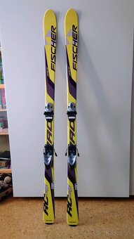 predáme zjazdové lyže - 2