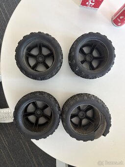 3x kolo na traxxas erevo 1/8 - 2