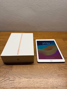 Apple iPad 32GB 6. generácia - 2