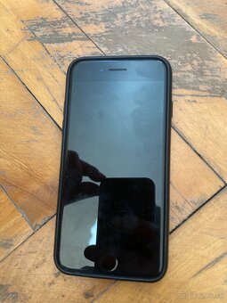 iPhone 8 64 GB Space Gray - 2