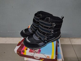 Predám úplne novú detskú obuv Gore Tex- veľkosť 38 a 39 - 2