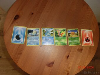 Pokémon karty 284ks - 2
