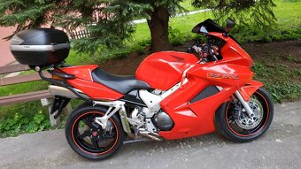 Honda vfr 800f vtec - 2