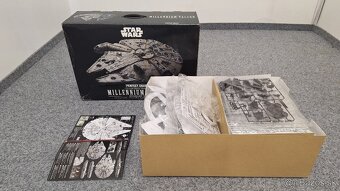 Predám plastikový model Millennium Falcon - Star Wars 1:72 - 2