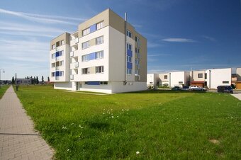 Predaj nadštandardný 2-izb. byt s garážou, PEZINOK - 2