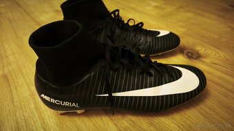 Kopačky Nike MERCURIAL VICTORY velkost 44EU - 2
