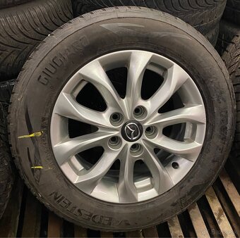 5x114,3 R16 6,5J ET50 Mazda + 215/60 R16 zimné - 2