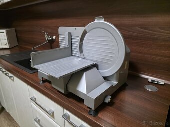 Narezovy stroj NS 301 - 2