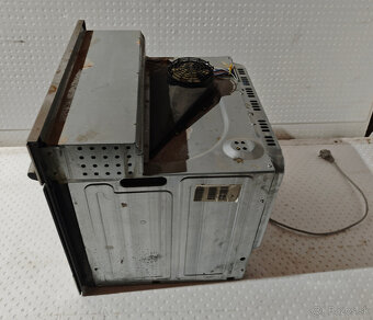 Predám vstavanú rúru Bosch. - 2