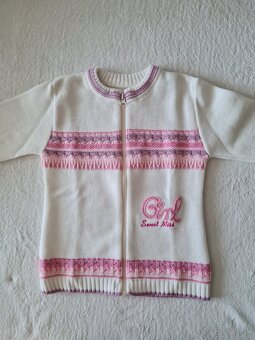 Dievčenský sveter veľ. 122 - 2