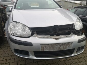 Golf V predná kapota, nárazník, a iné - 2