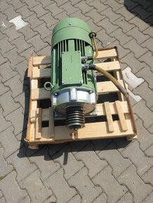 Samoregulační generátor EME DR 160/25-4TS - 2