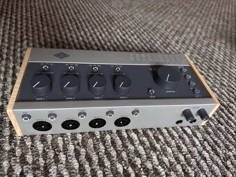 Universal Audio Volt 476P USB zvuková karta - 2