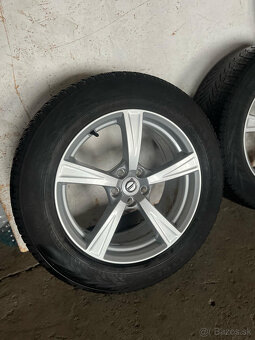 Volvo 235/60 r18 komplet sada - 2