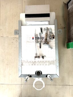 Použité závesné WC a bidet - 2
