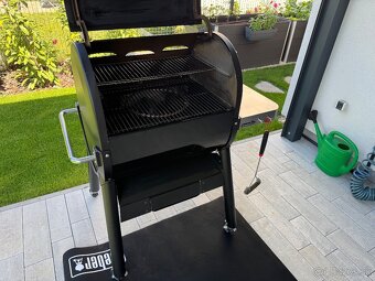 Predám peletový gril WEBER SmokeFire EX4 GBS + príslušenstvo - 2